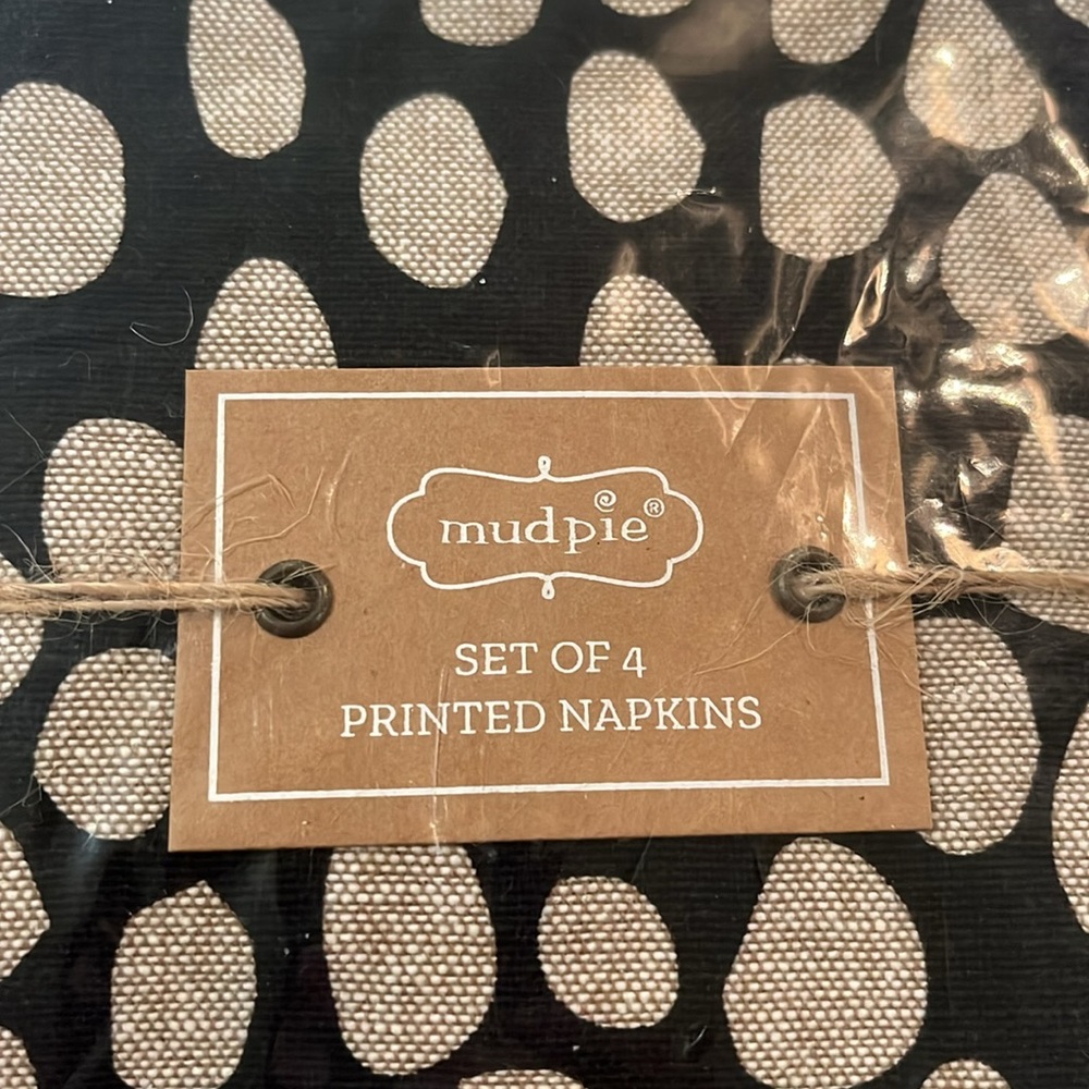 Mud Pie Black with Tan Dots Napkin Set (Four)/NWT - Picture 4 of 6